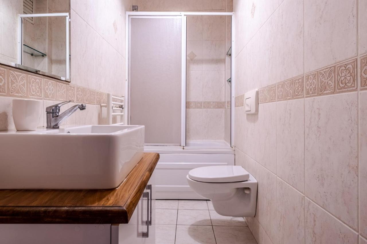Centrally Located Apartment With Balcony In Sisli Istanbul Exteriör bild